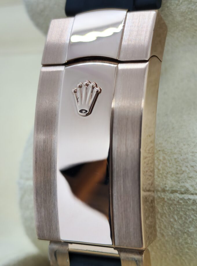 Rolex Sky-Dweller 326235