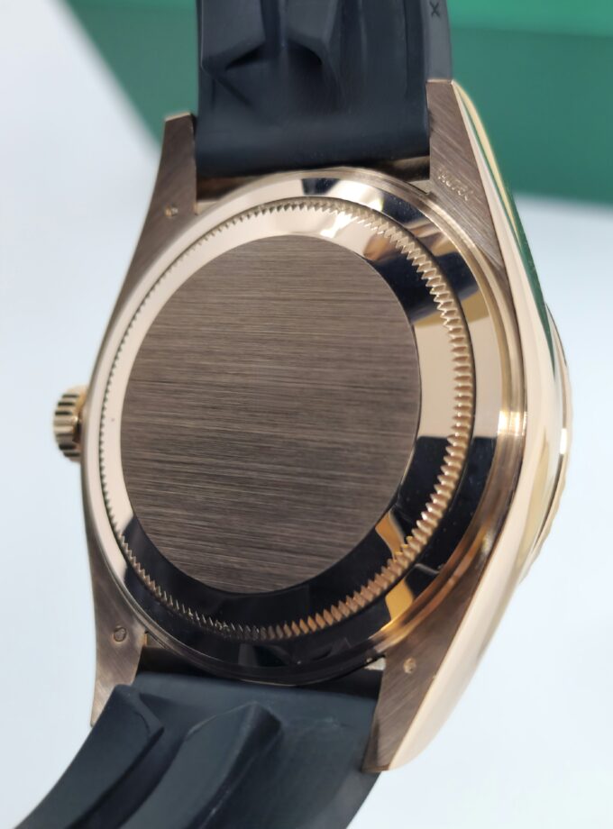 Rolex Sky-Dweller 326235