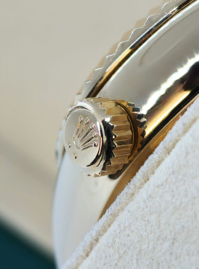 Rolex Sky-Dweller 326138