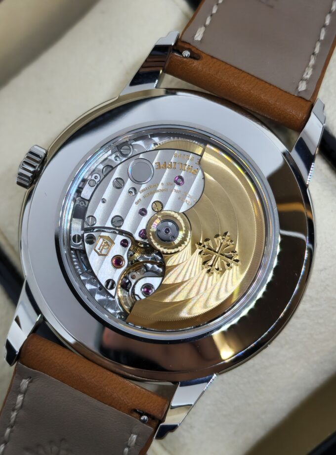 Patek Philippe Calatrava 5212A-001