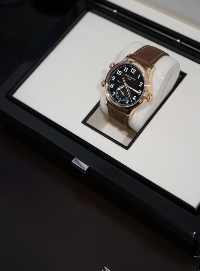 Patek Philippe Calatrava 5524R-001