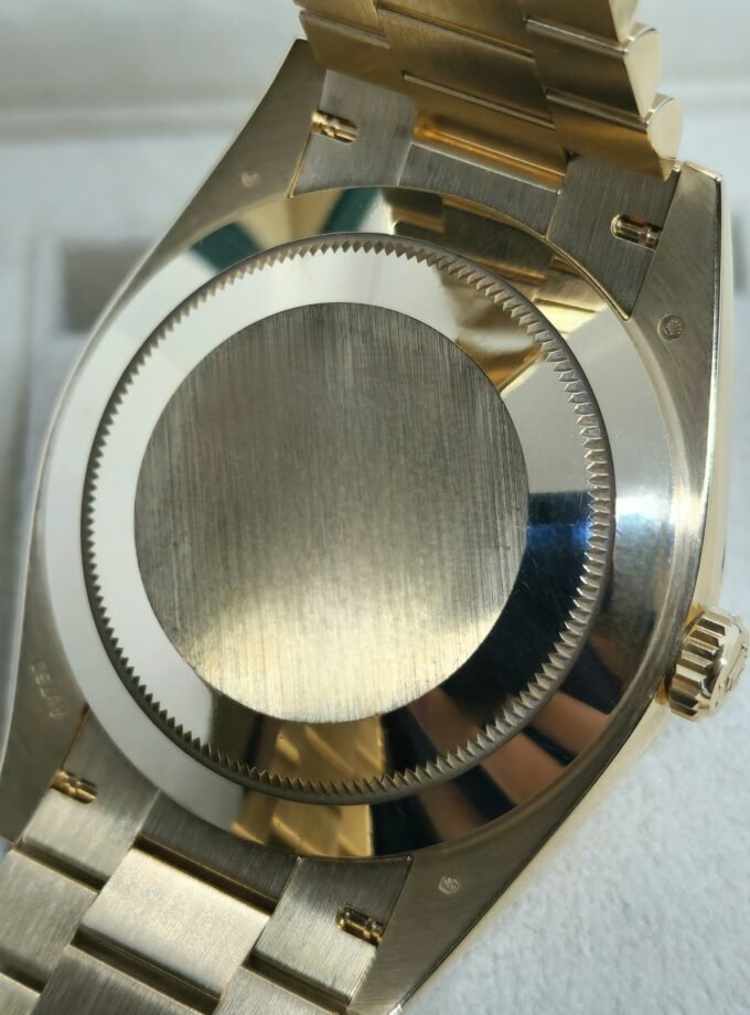Rolex Day-Date 40 228238 Discontinued Motif Dial