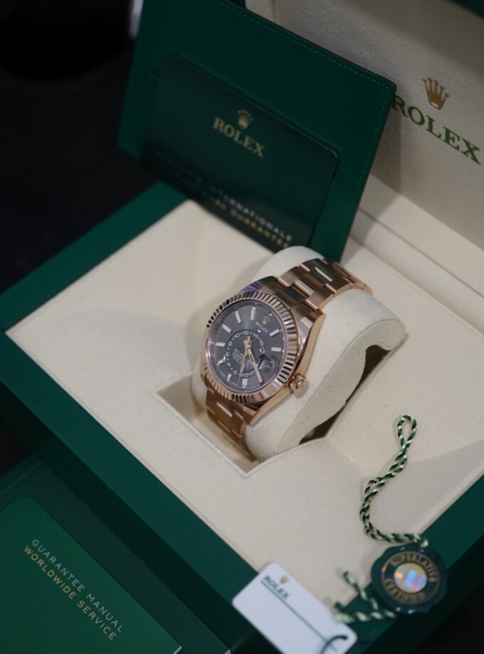 Rolex Sky-Dweller 326935