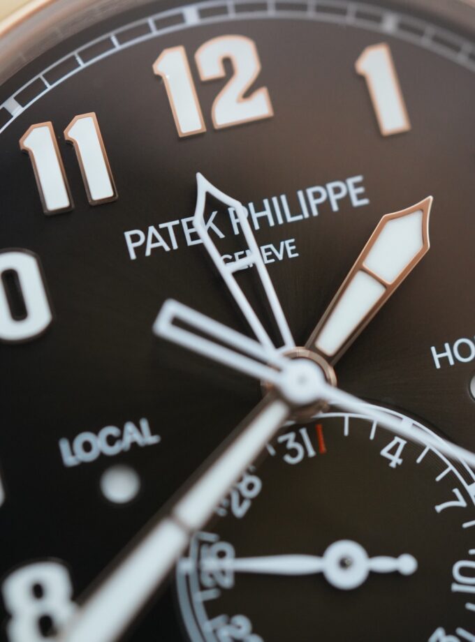 Patek Philippe Calatrava 5524R-001