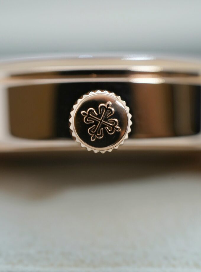 Patek Philippe Calatrava 5524R-001