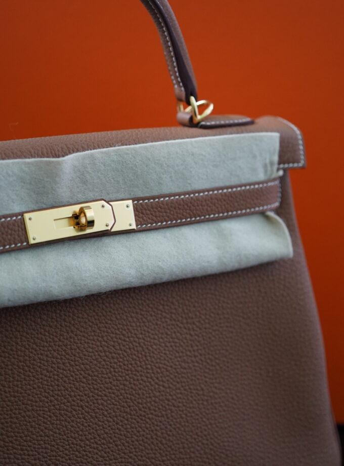 Hermès Kelly KELLY 32 WITH GOLD HARDWARE