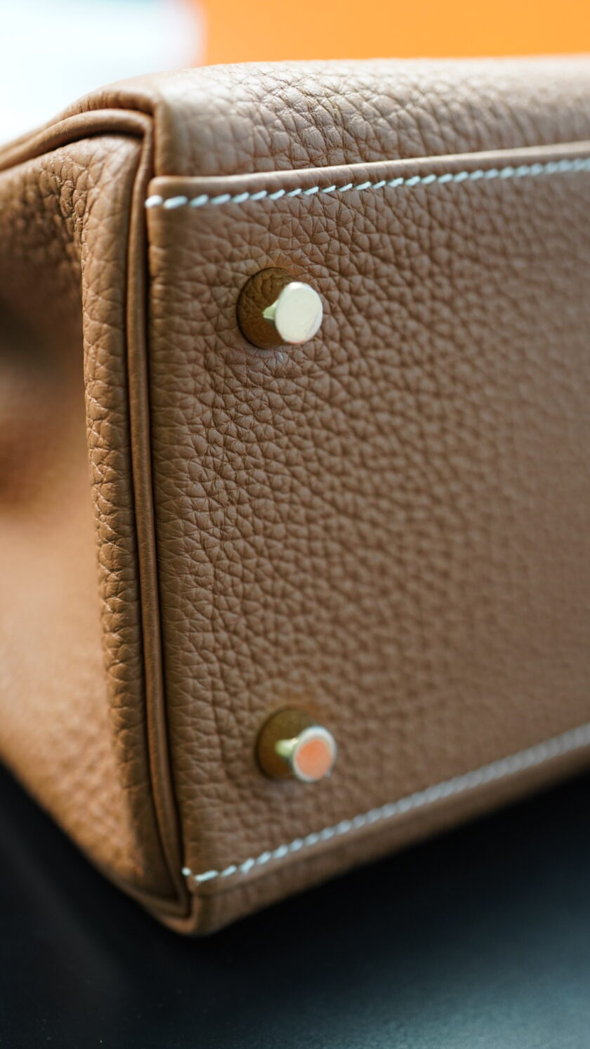 Hermès Kelly KELLY 32 WITH GOLD HARDWARE - Image 13