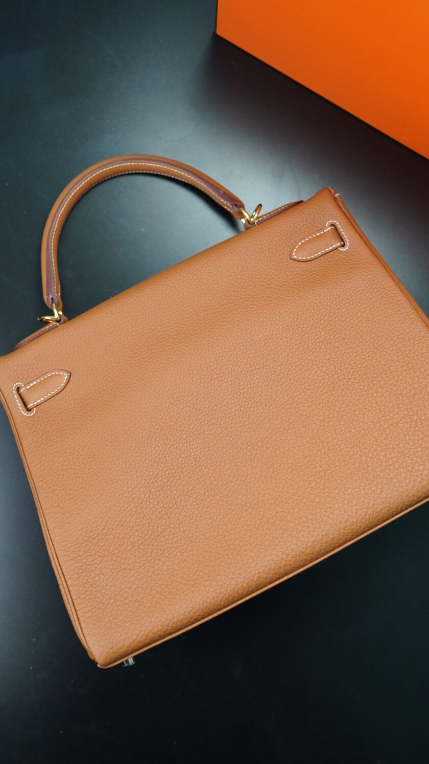 Hermès Kelly KELLY 32 WITH GOLD HARDWARE - Image 6