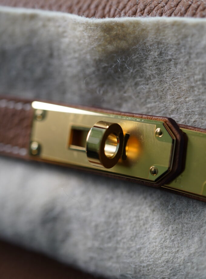 Hermès Kelly KELLY 32 WITH GOLD HARDWARE