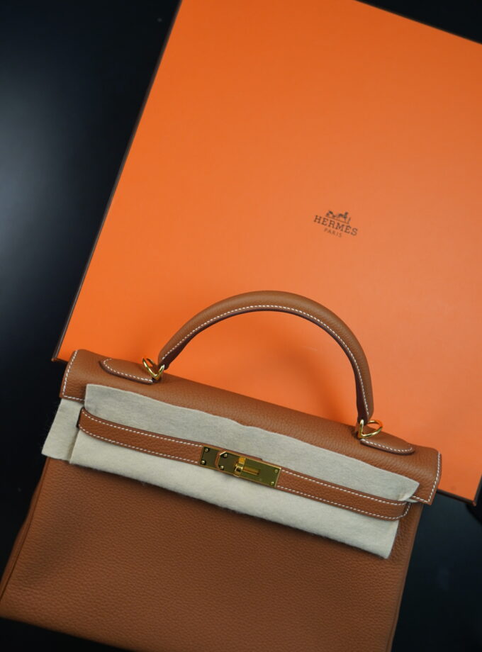 Hermès Kelly KELLY 32 WITH GOLD HARDWARE