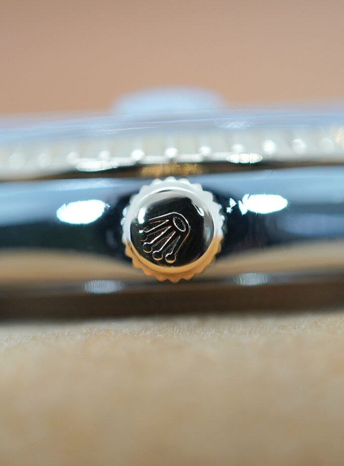 Rolex Oyster Perpetual Date 15223