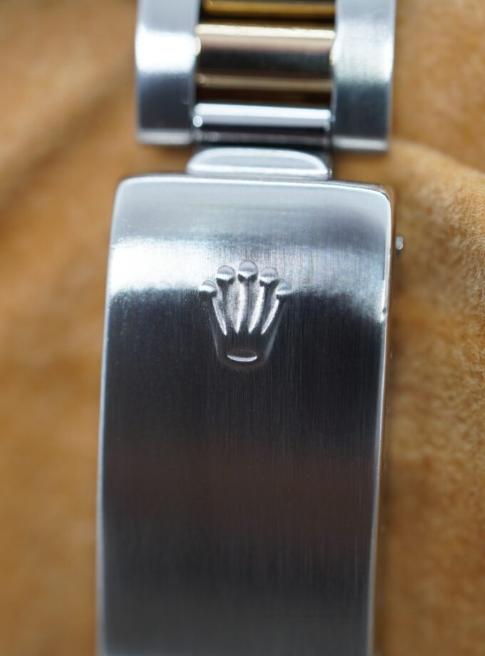 Rolex Oyster Perpetual Date 15223