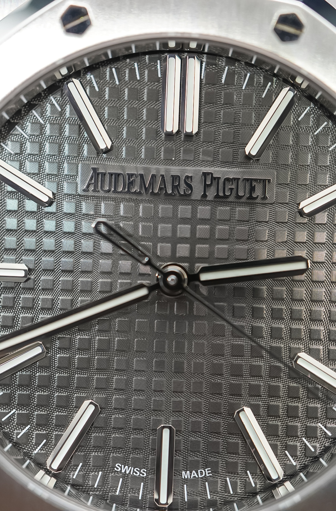 Audemars Piguet Royal Oak 15510ST.OO.1320ST.10 - Image 2