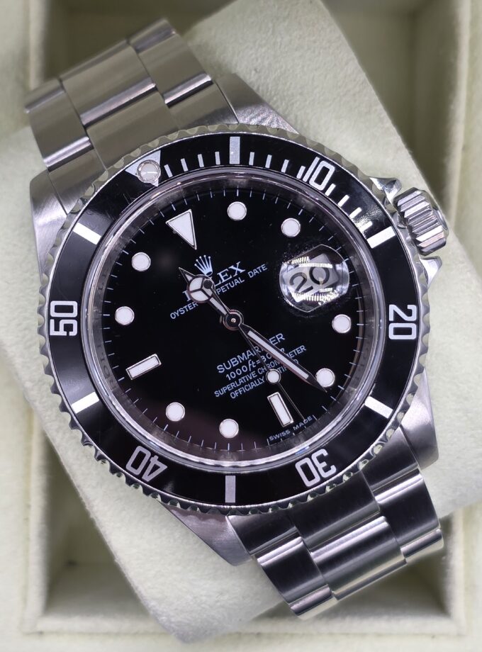 Rolex Submariner Date 16610