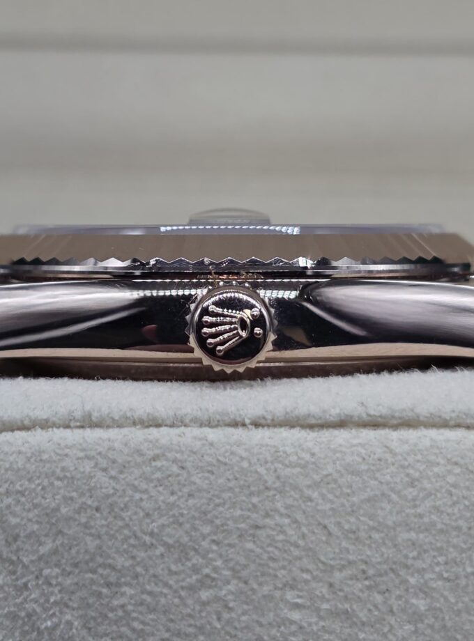 Rolex Day-Date 40 228235