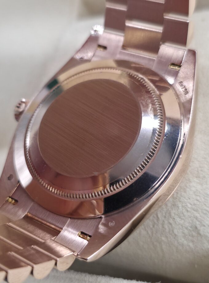 Rolex Day-Date 40 228235