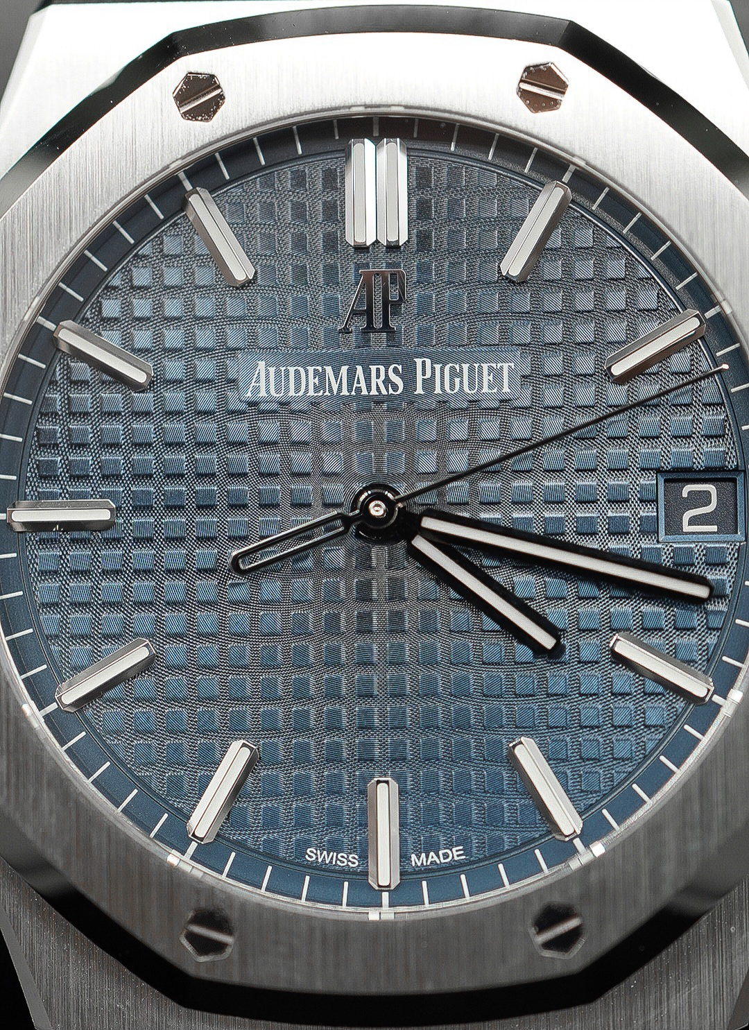 Audemars Piguet Royal Oak 15500ST - Image 2