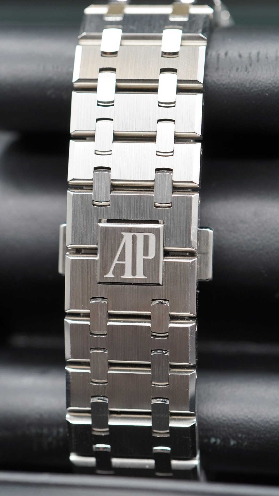 Audemars Piguet Royal Oak 15500ST - Image 6