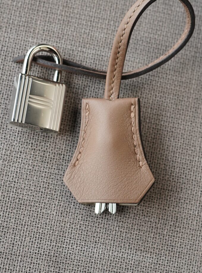 Hermes Kelly 25 Alezan / Beige Marfa Swift