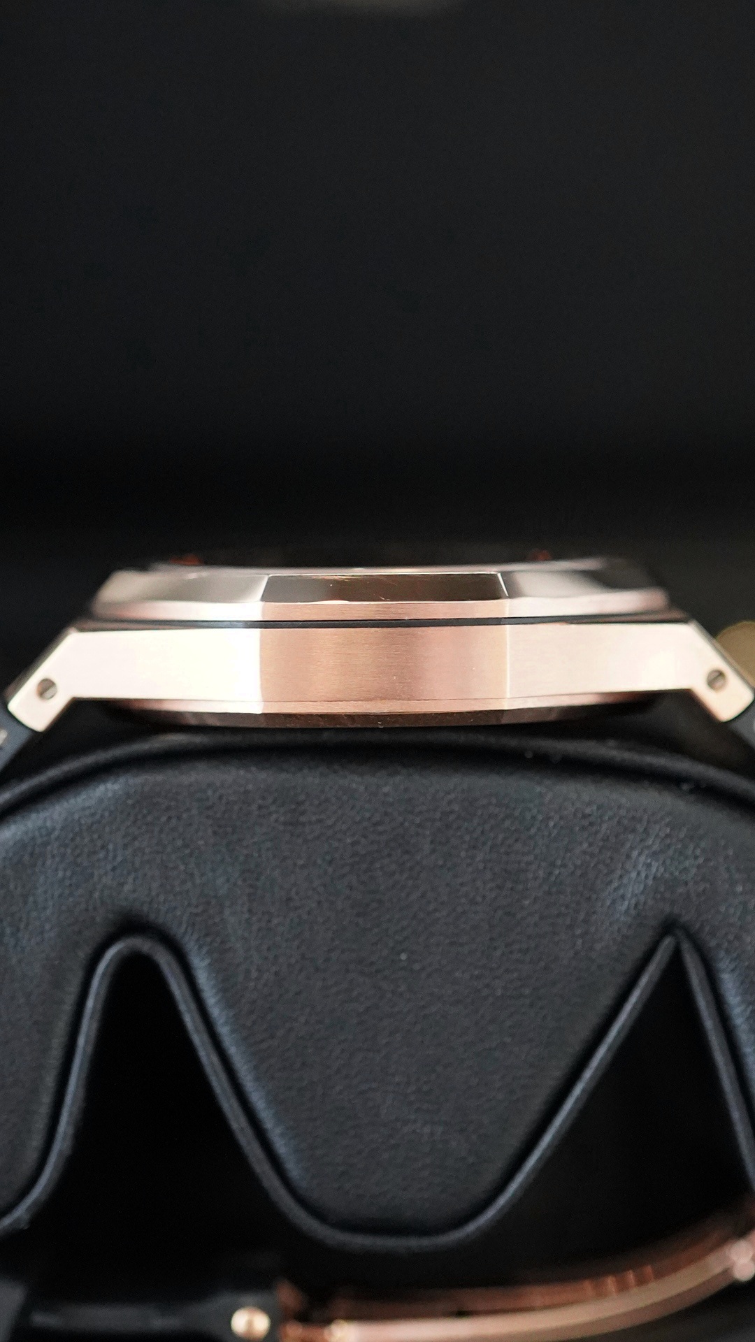 Audemars Piguet Royal Oak 15500OR - Image 7