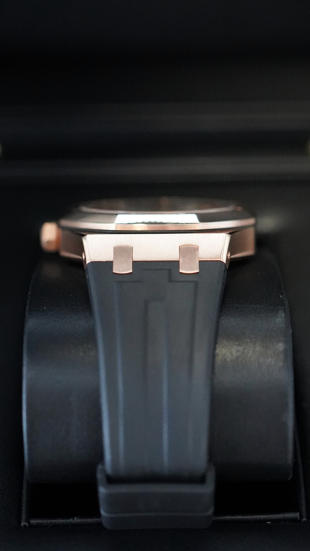Audemars Piguet Royal Oak 15500OR - Image 8