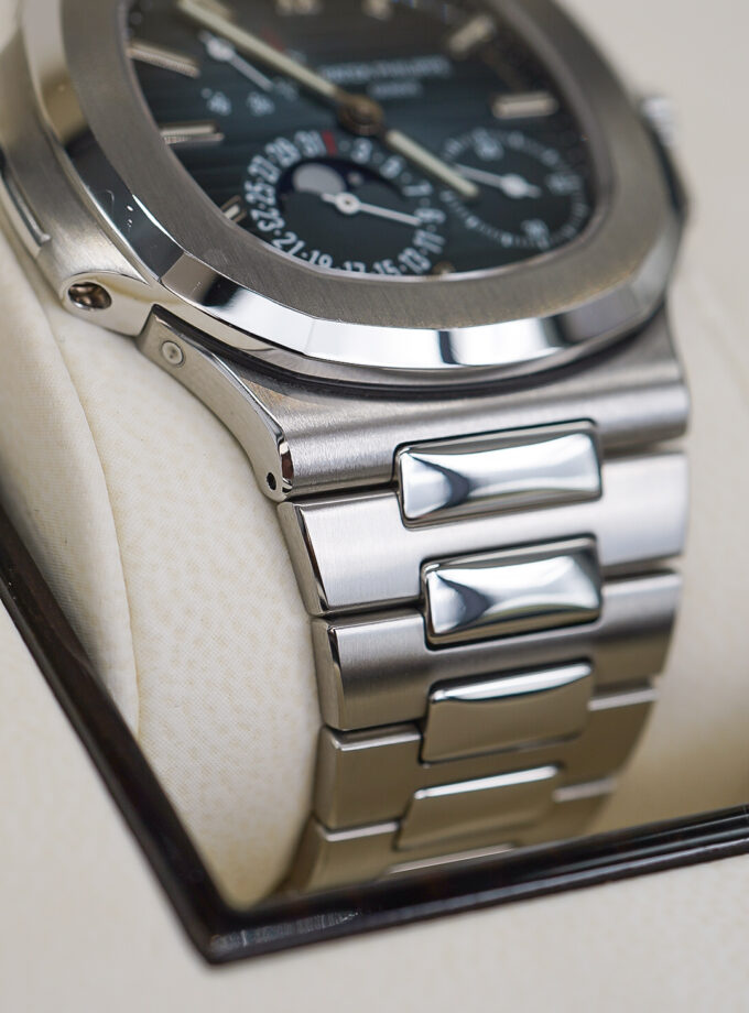 Patek Philippe Nautilus 5712
