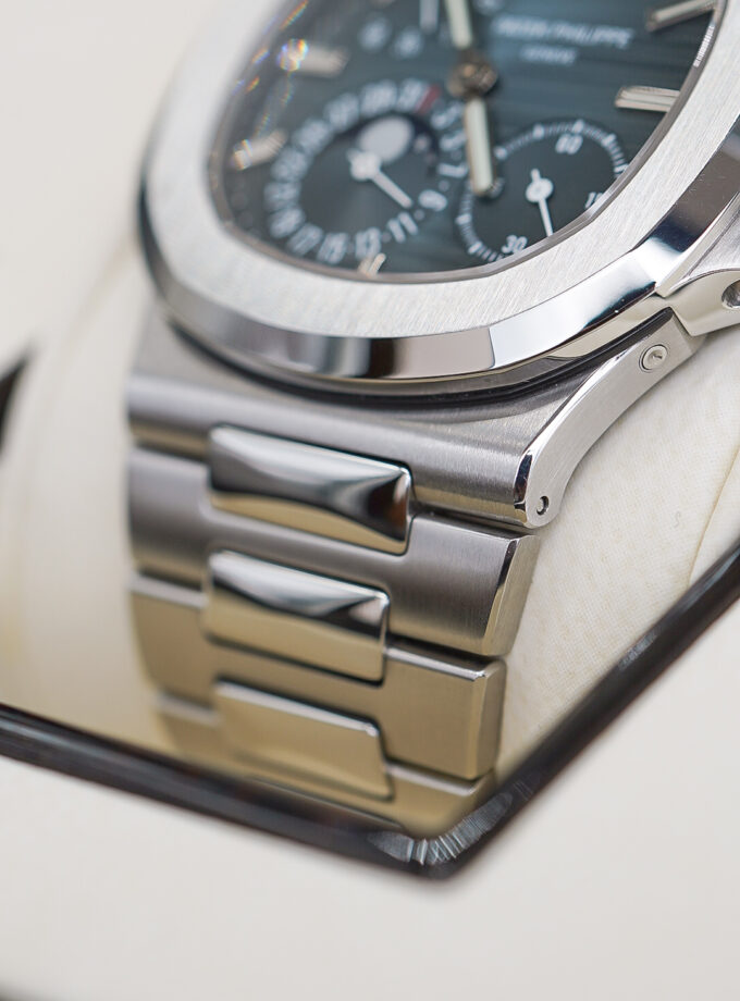 Patek Philippe Nautilus 5712