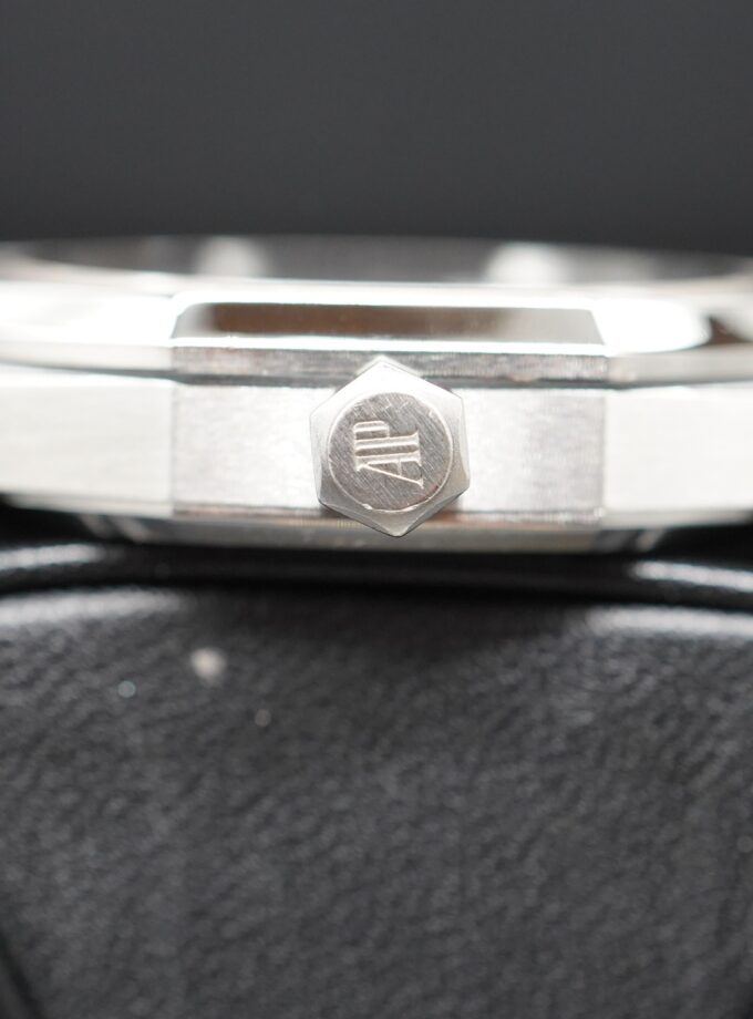 Audemars Piguet Royal Oak 15400ST