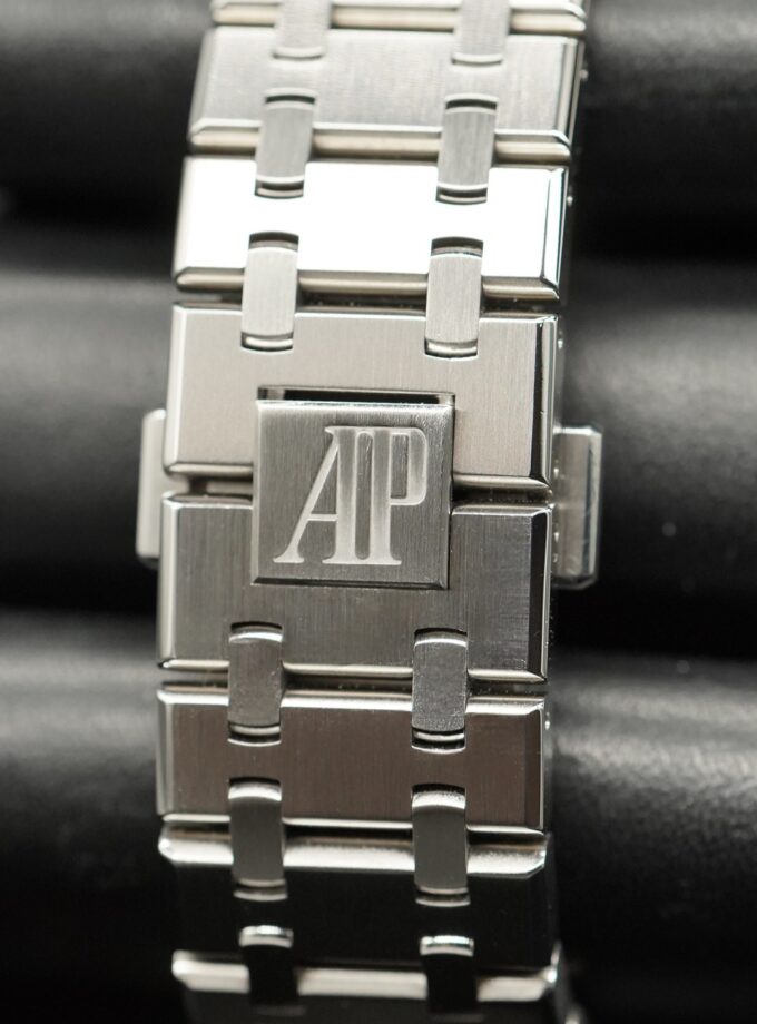 Audemars Piguet Royal Oak 15400ST