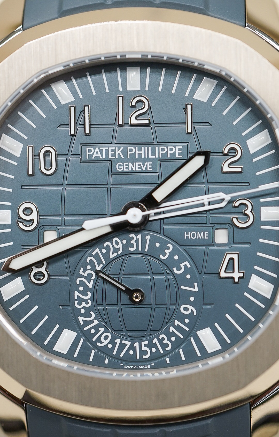Patek Philippe Aquanaut Travel Time 5164G - Image 2