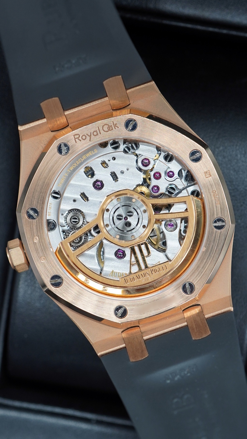 Audemars Piguet Royal Oak 15500OR - Image 9