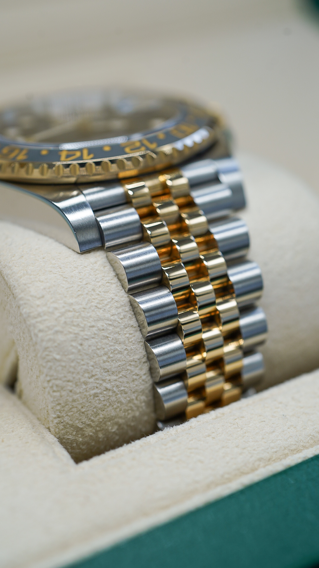 Rolex GMT Master II 126713GRNR - Image 4