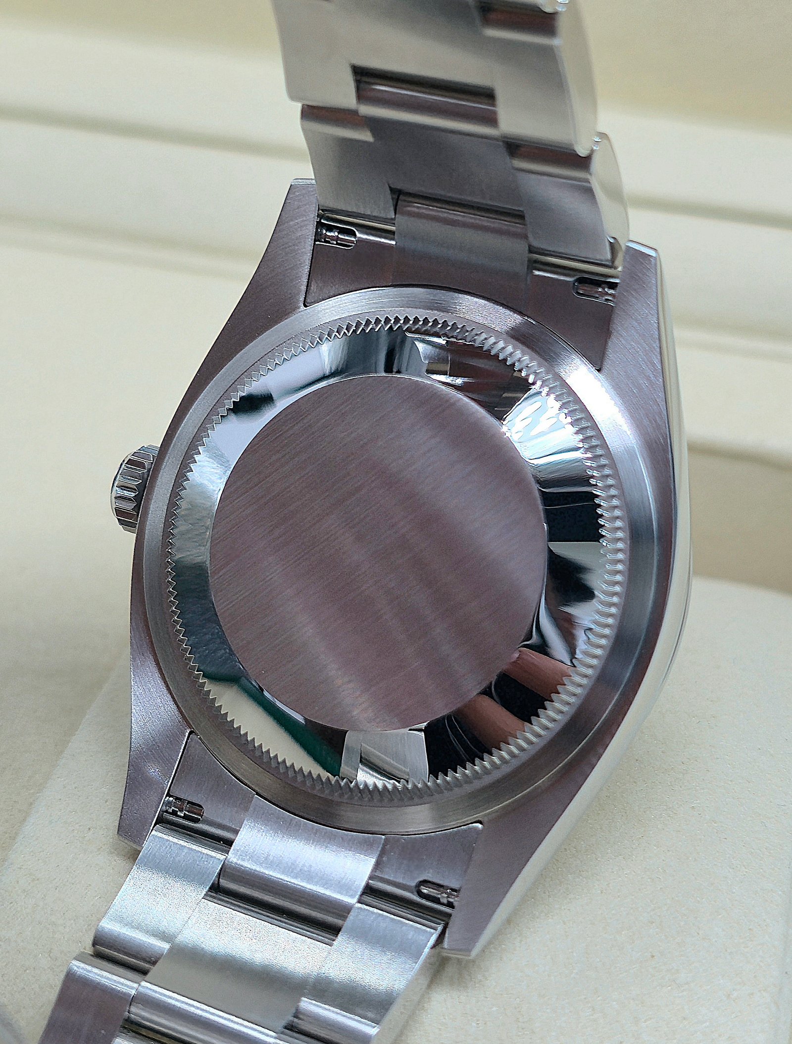 Rolex Oyster Perpetual 36 126000 - Image 4