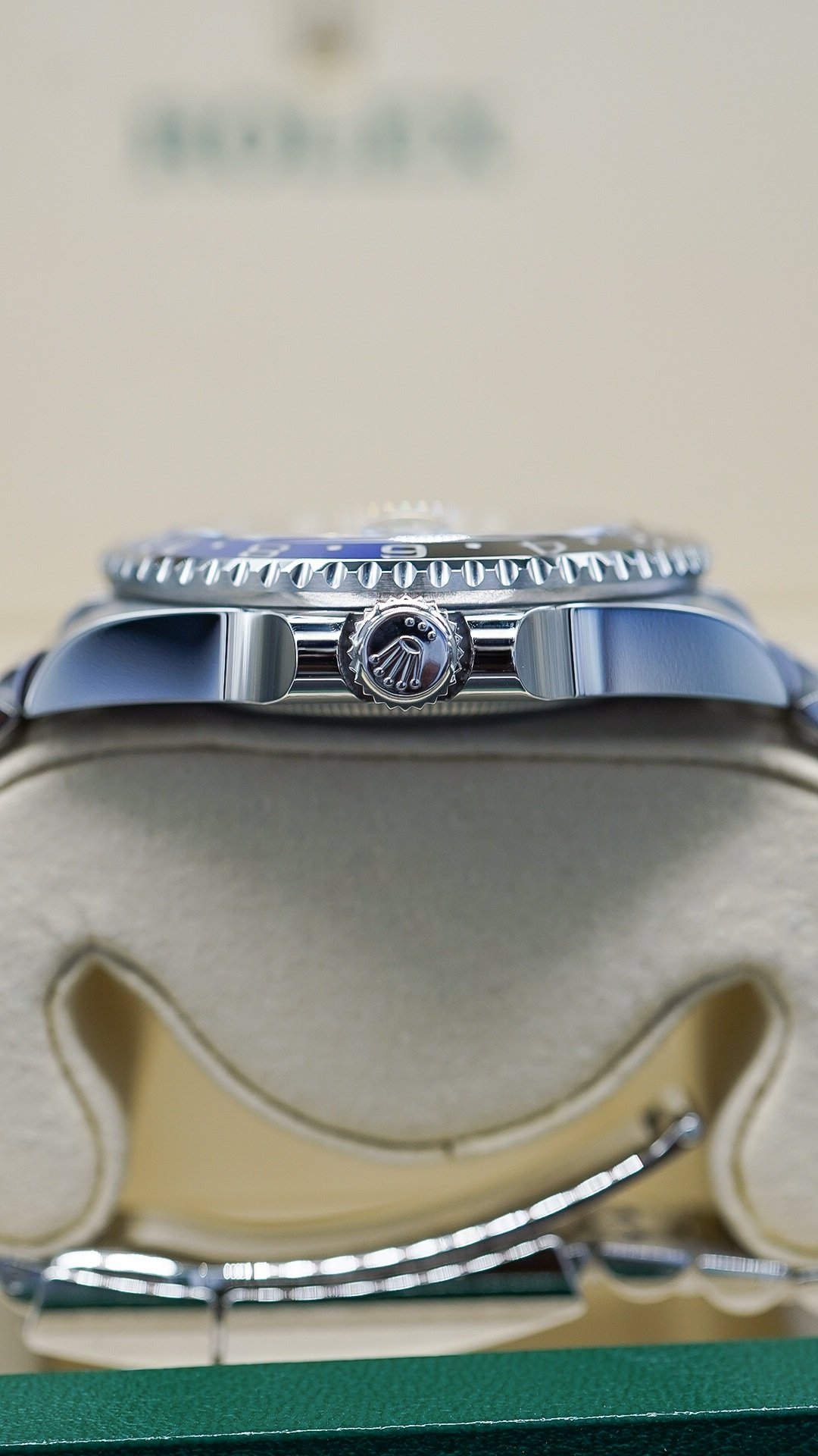 Rolex GMT-Master II BATGIRL 126710BLNR - Image 8
