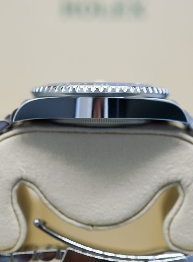 Rolex GMT-Master II BATGIRL 126710BLNR