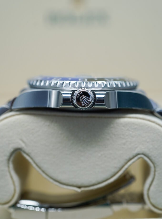 Rolex GMT-Master II BATGIRL 126710BLNR