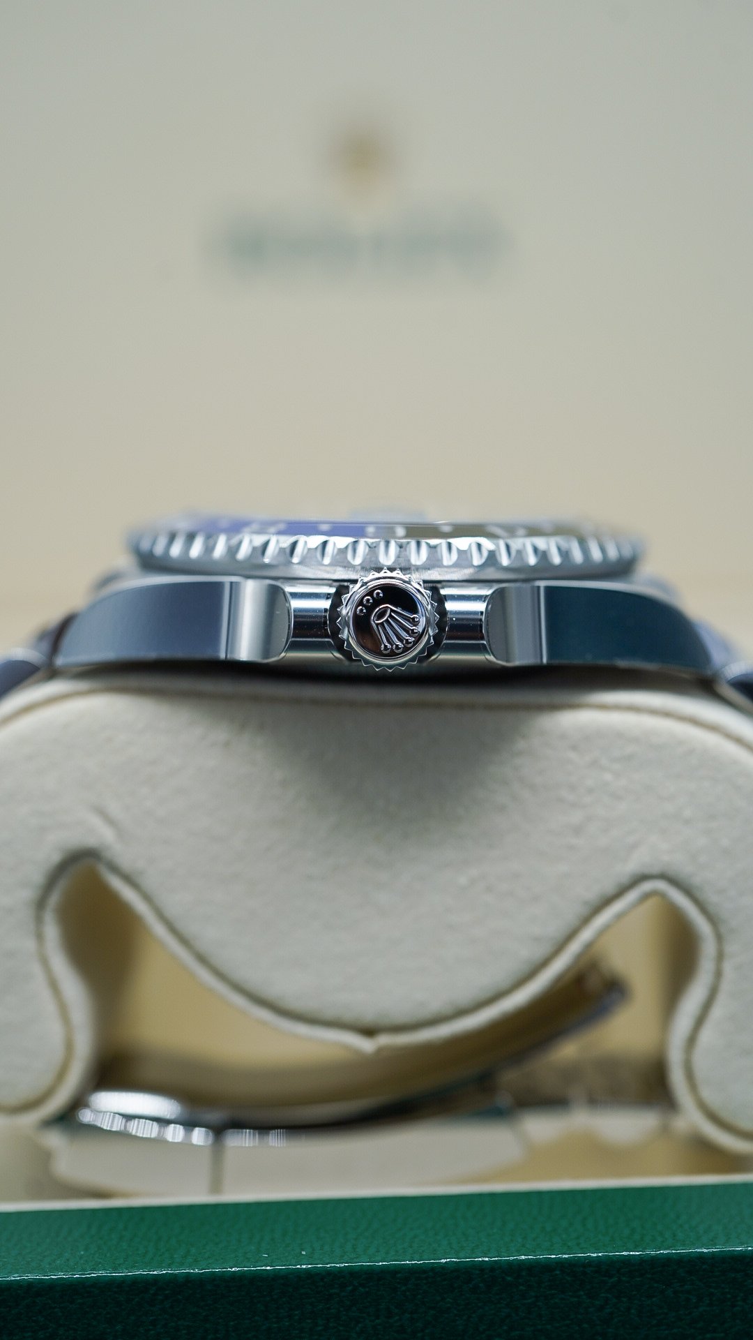 Rolex GMT-Master II BATGIRL 126710BLNR - Image 8