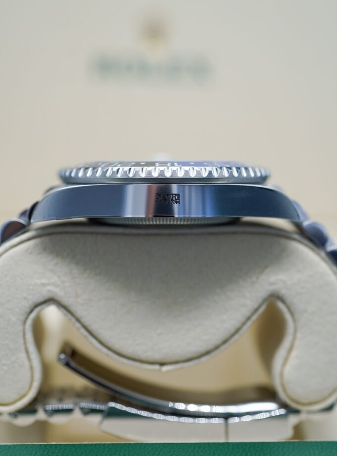 Rolex GMT-Master II BATGIRL 126710BLNR
