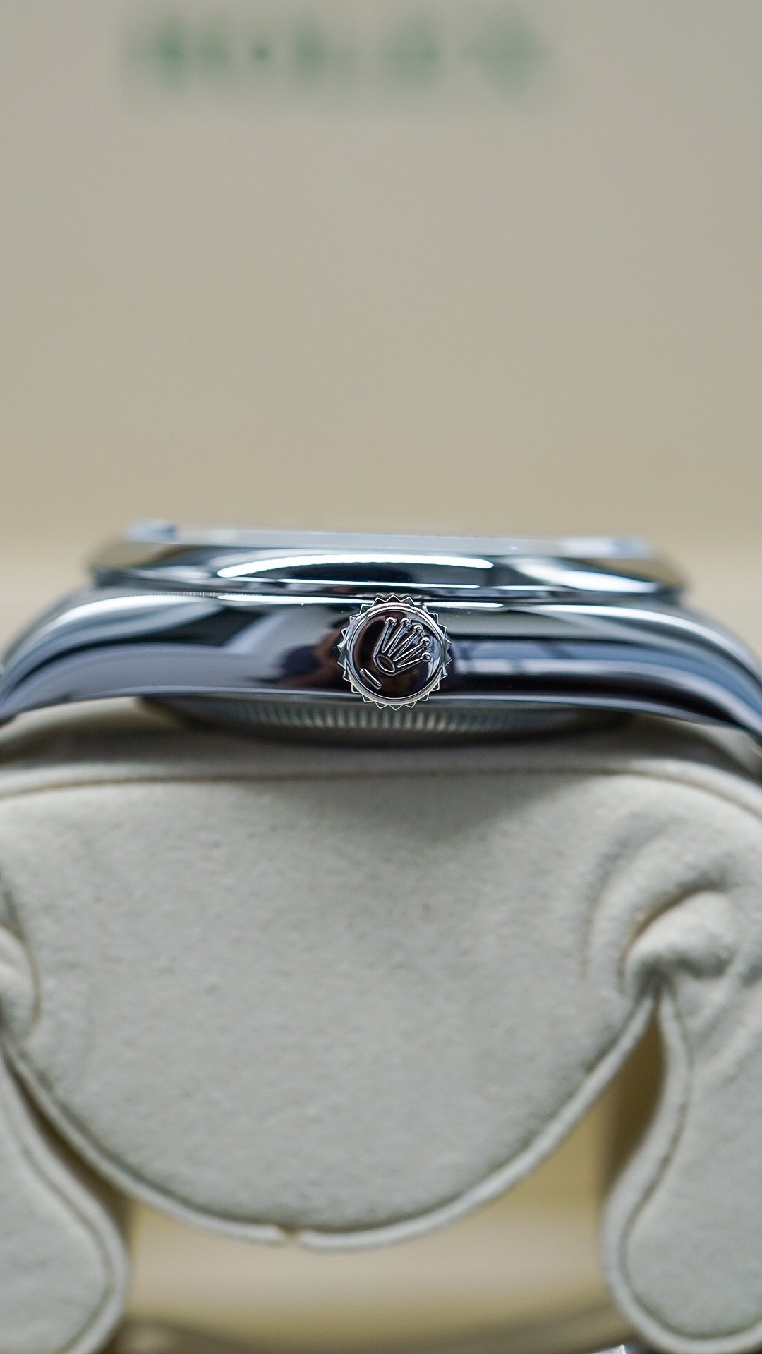 Rolex Oyster Perpetual 36 126000 - Image 9