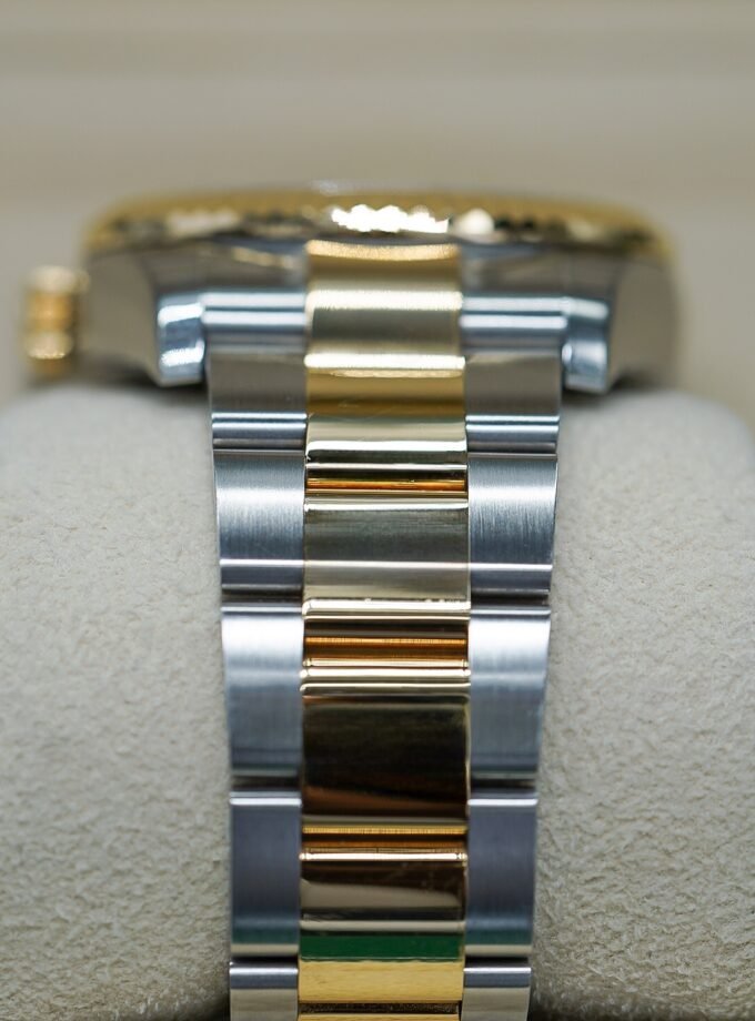 Rolex Sky-Dweller 326933