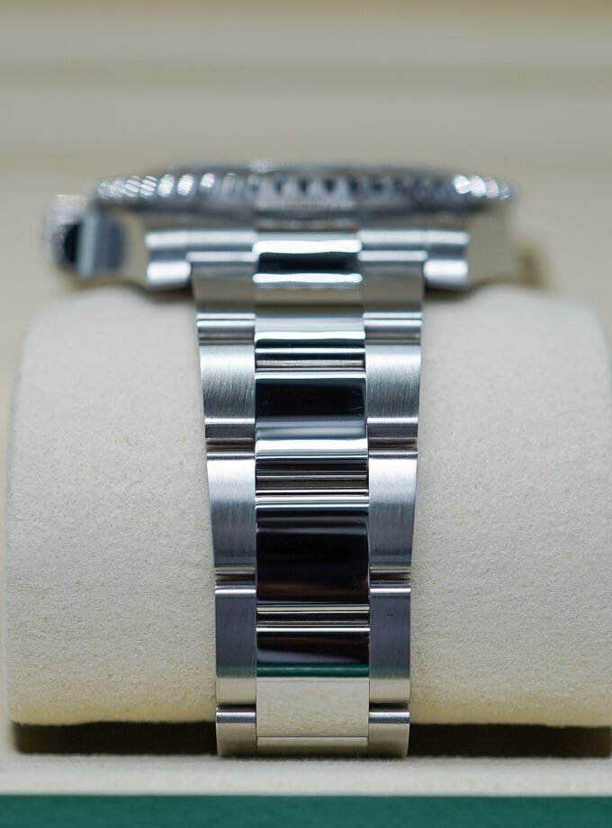 Rolex GMT-Master II 126710GRNR