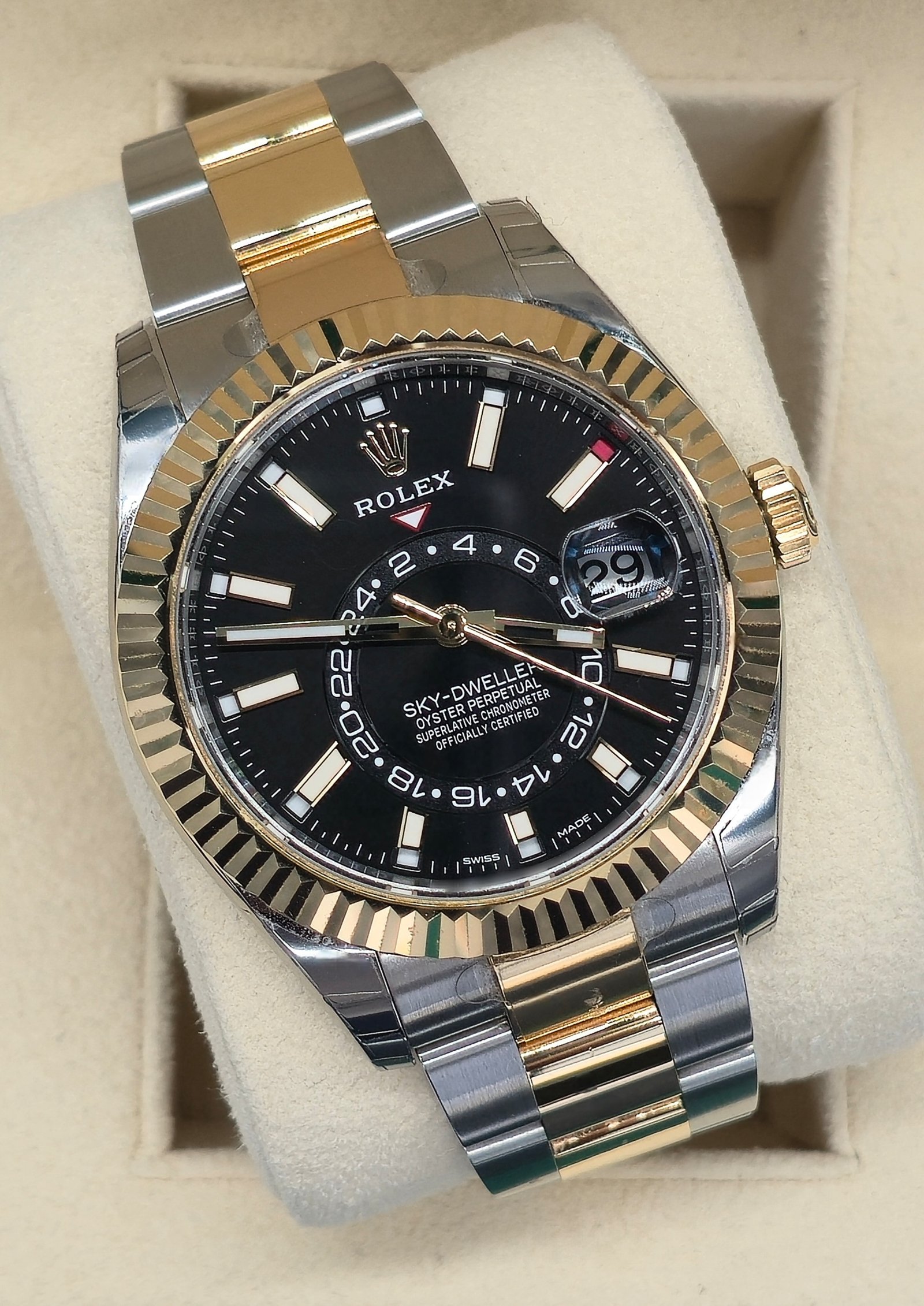 Rolex Sky-Dweller 326933
